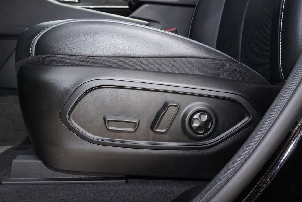 Used 2024 Jeep Grand Cherokee L Overland AWD/4WD image 28