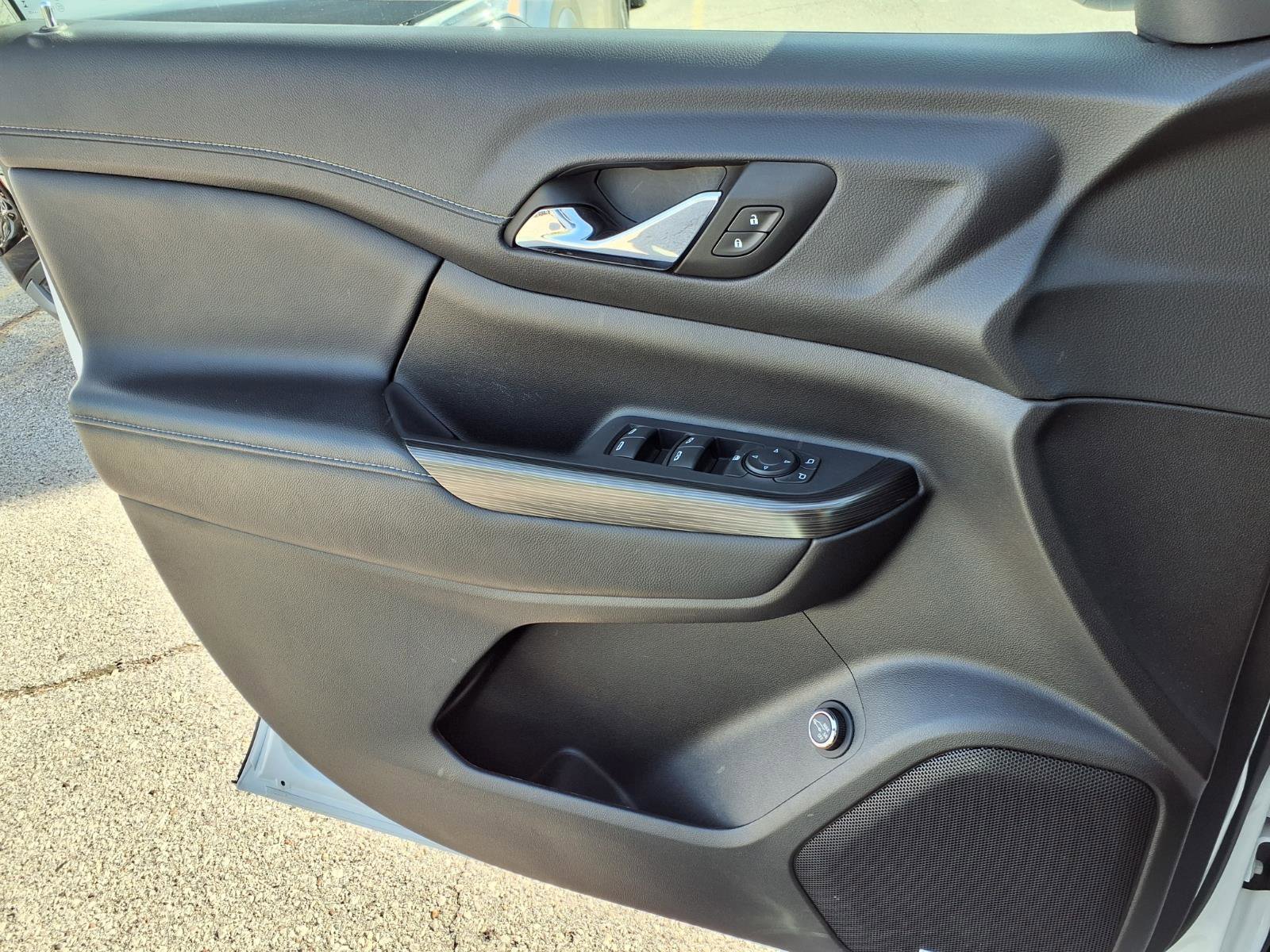 Used 2023 GMC Acadia SLT w/ LPO, Floor Liner Package AWD/4WD image 25