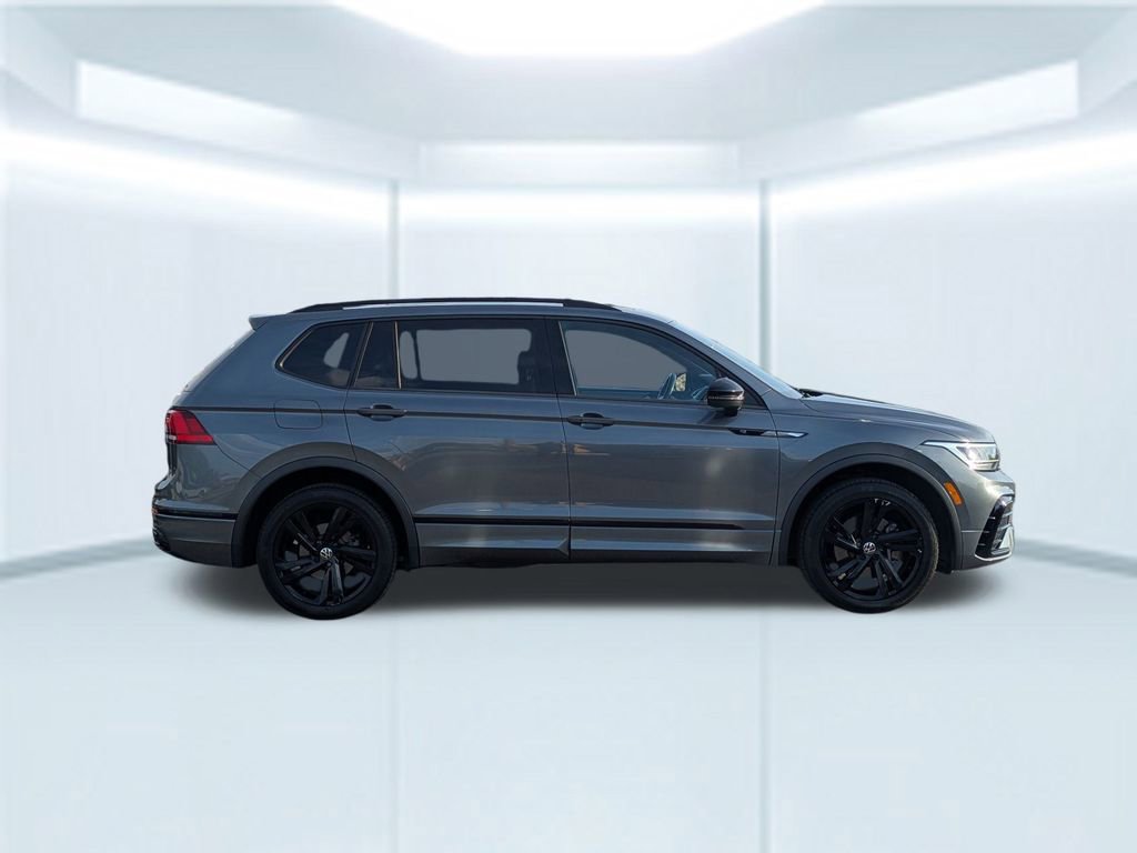 Used 2023 Volkswagen Tiguan SE R-Line image 7