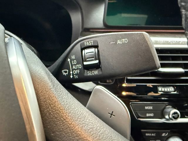 Used 2023 BMW 540i w/ Premium Package RWD image 11