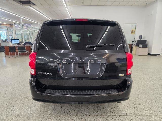 Used 2018 Dodge Grand Caravan SE FWD image 5