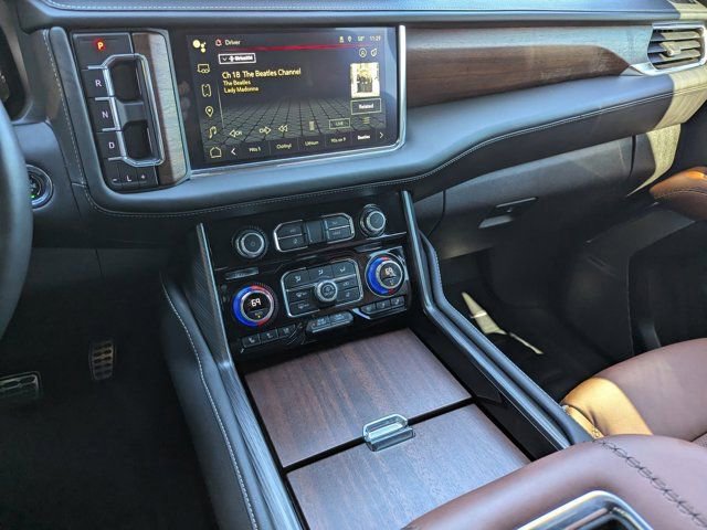 Used 2023 GMC Yukon Denali Ultimate image 25