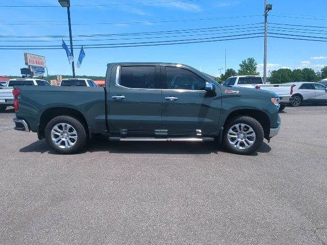 Used 2025 Chevrolet Silverado 1500 LTZ w/ Technology Package AWD/4WD image 31