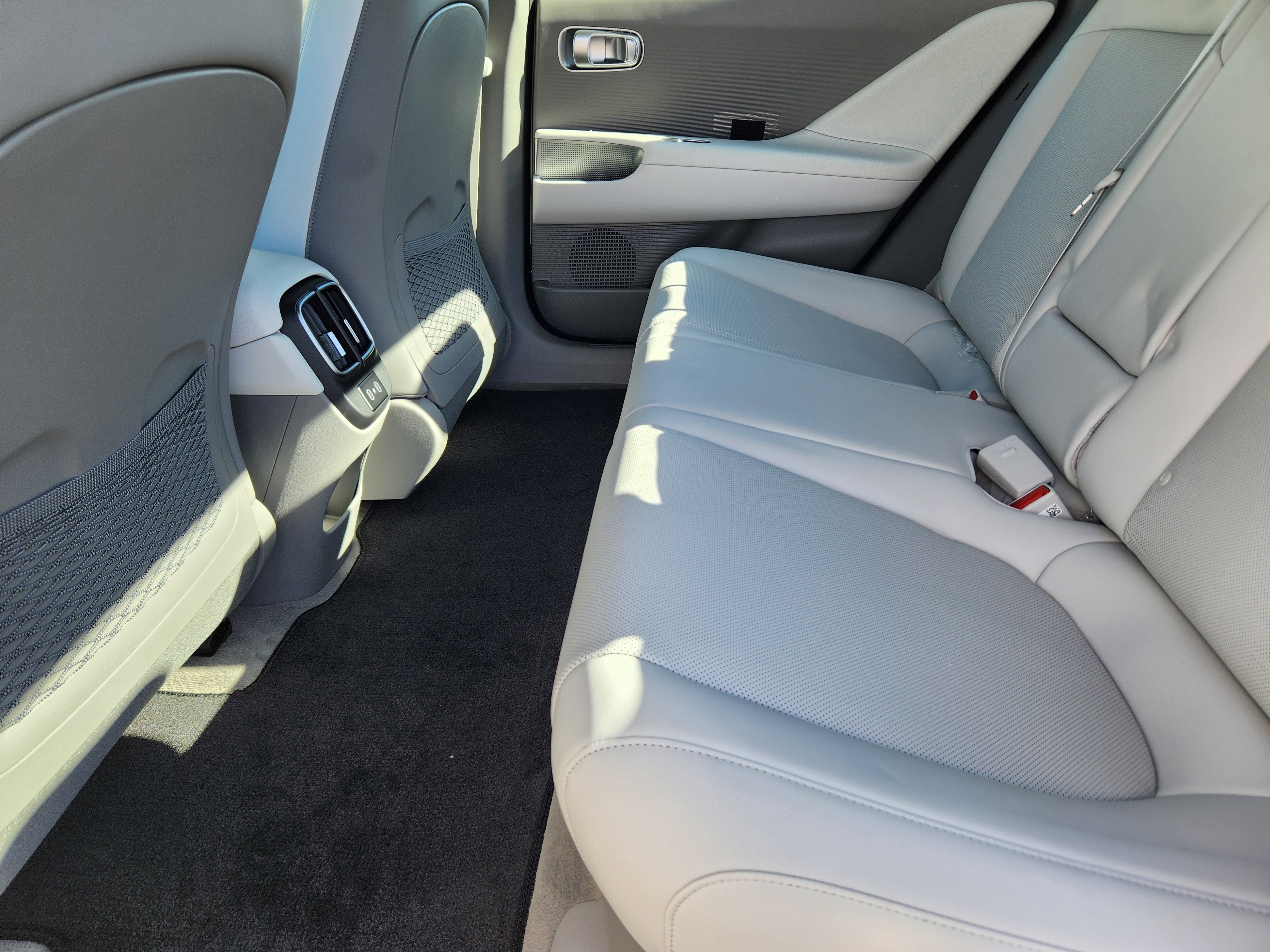 New 2025 Hyundai Ioniq 6 SEL image 10