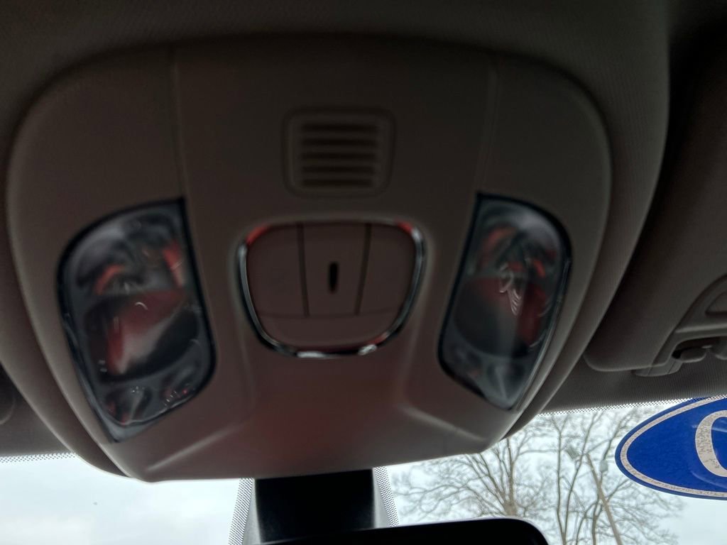 Used 2020 Jeep Compass Latitude image 32