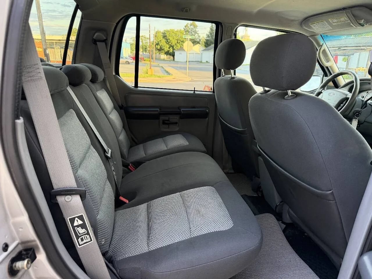 Used 2003 Ford Explorer Sport Trac XLT RWD image 32