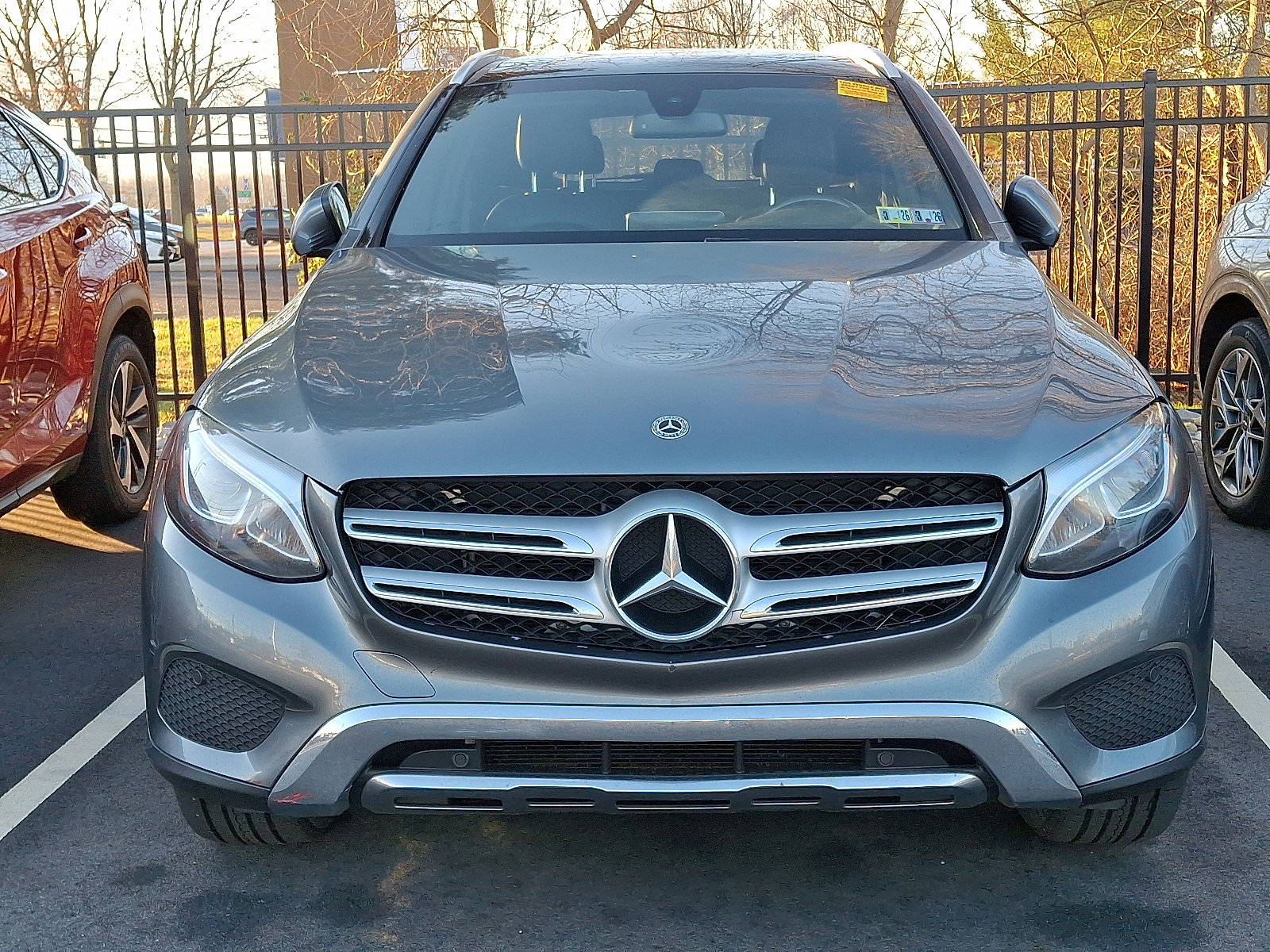 Used 2019 Mercedes-Benz GLC 300 4MATIC image 3