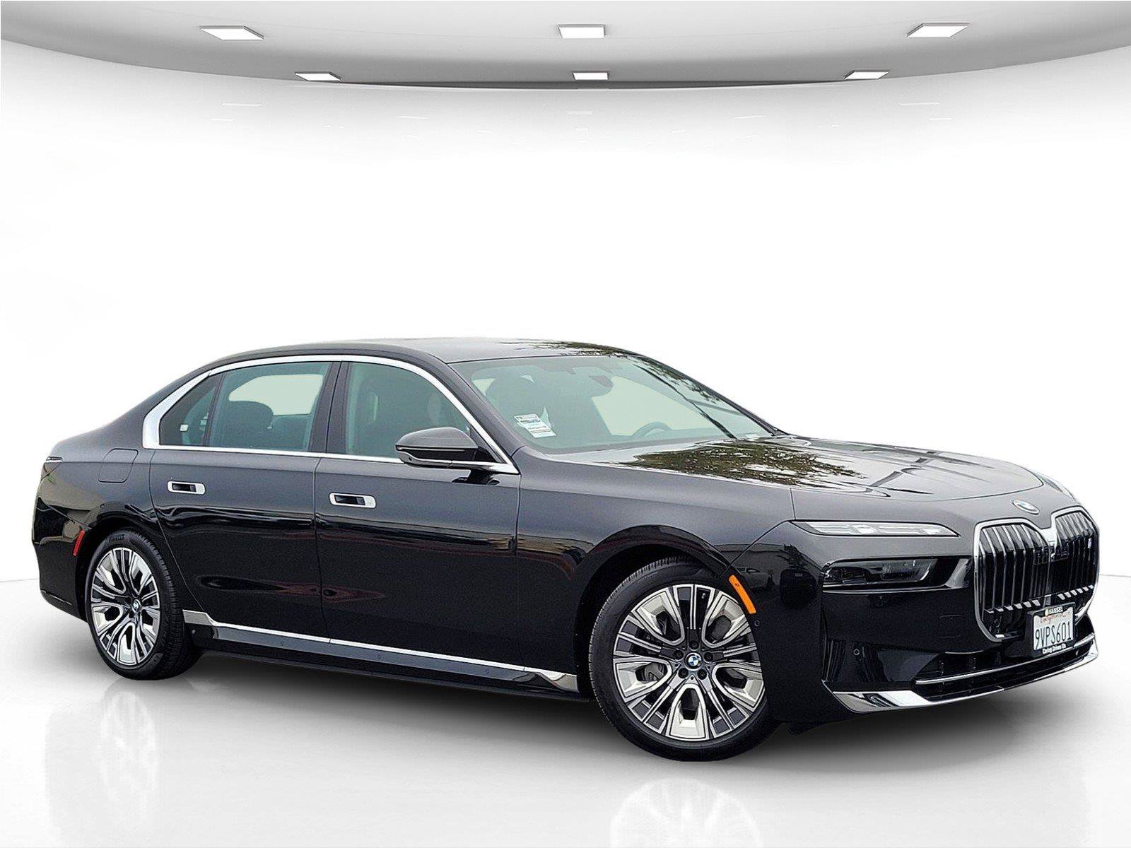 Used 2024 BMW i7 eDrive50 w/ Executive Package RWD image 2