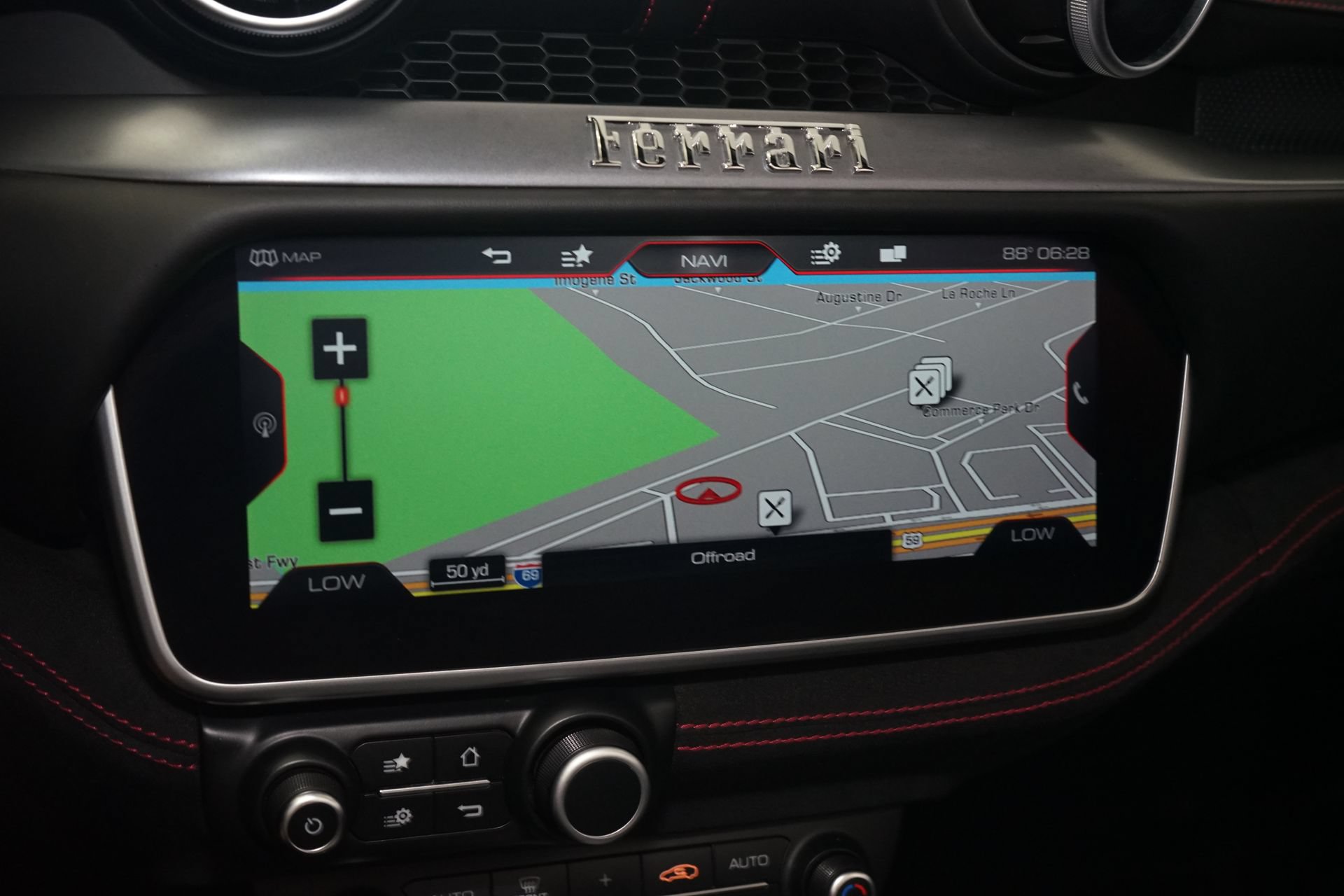 Used 2019 Ferrari Portofino RWD image 13