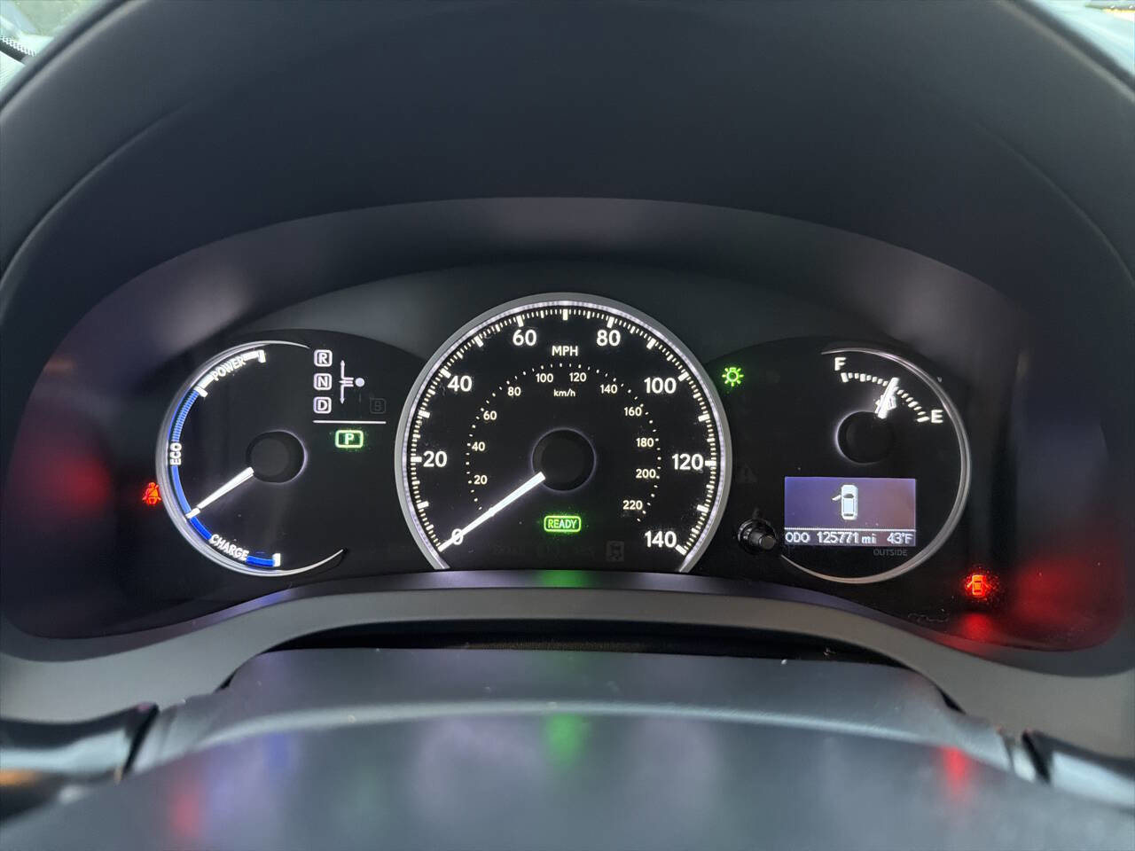 Used 2011 Lexus CT 200h Premium w/ Premium Audio Pkg image 26