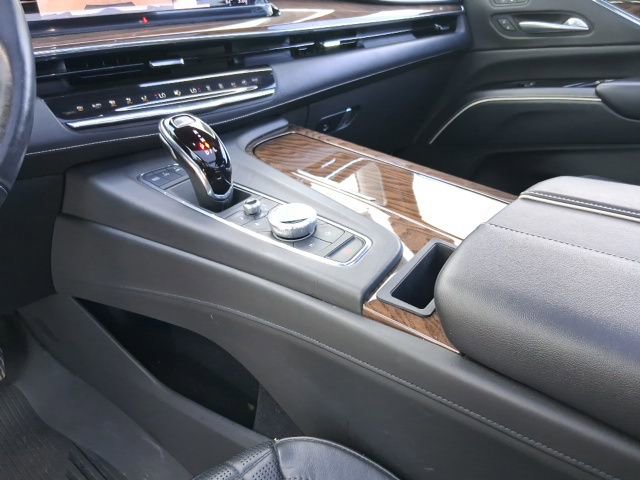 Used 2023 Cadillac Escalade ESV Sport Platinum w/ LPO, ONYX Package AWD/4WD image 18