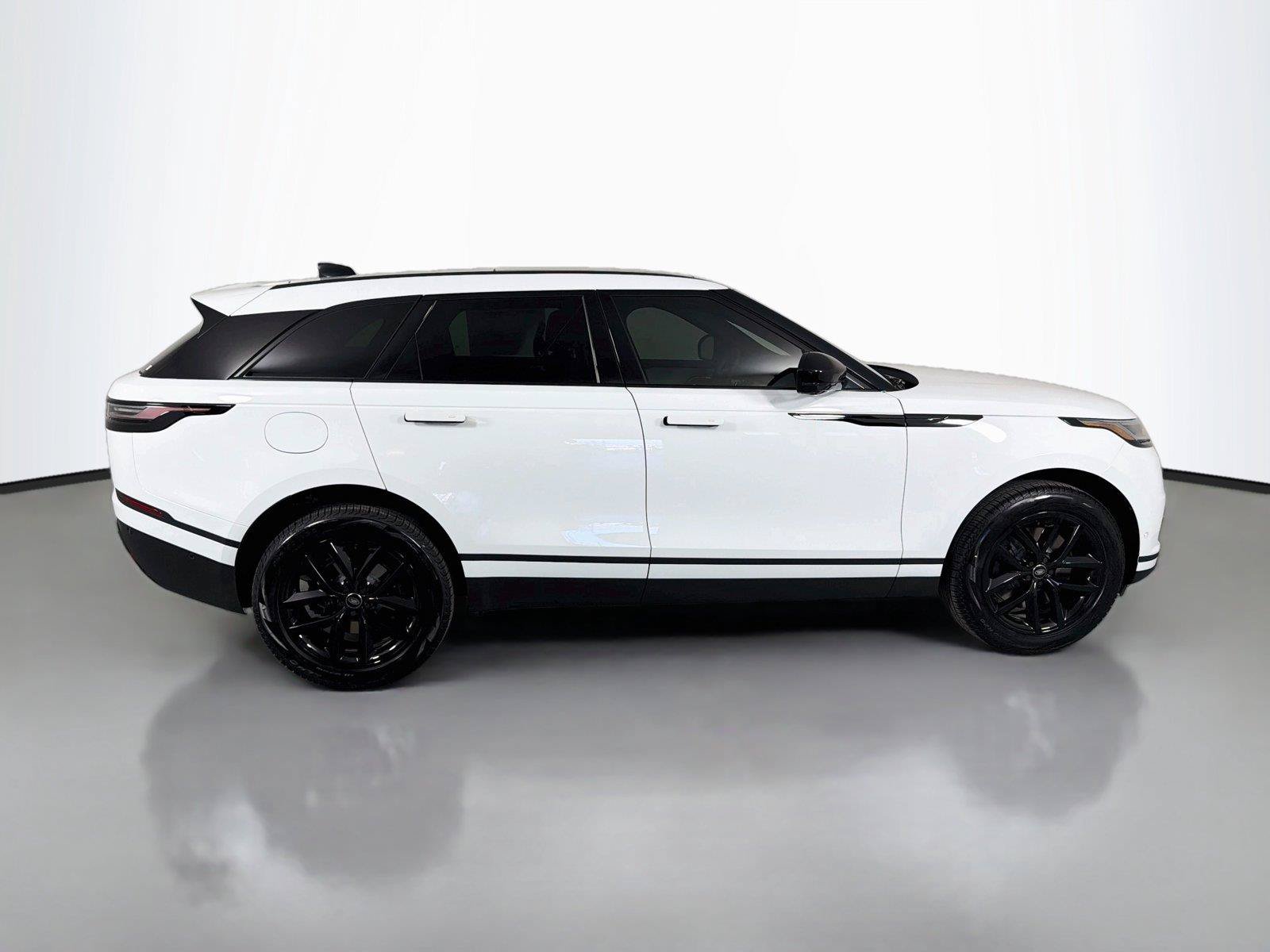 New 2026 Land Rover Range Rover Velar S AWD/4WD image 4