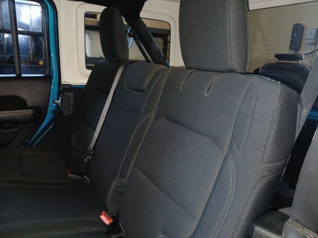 Used 2020 Jeep Wrangler Unlimited Sahara image 44