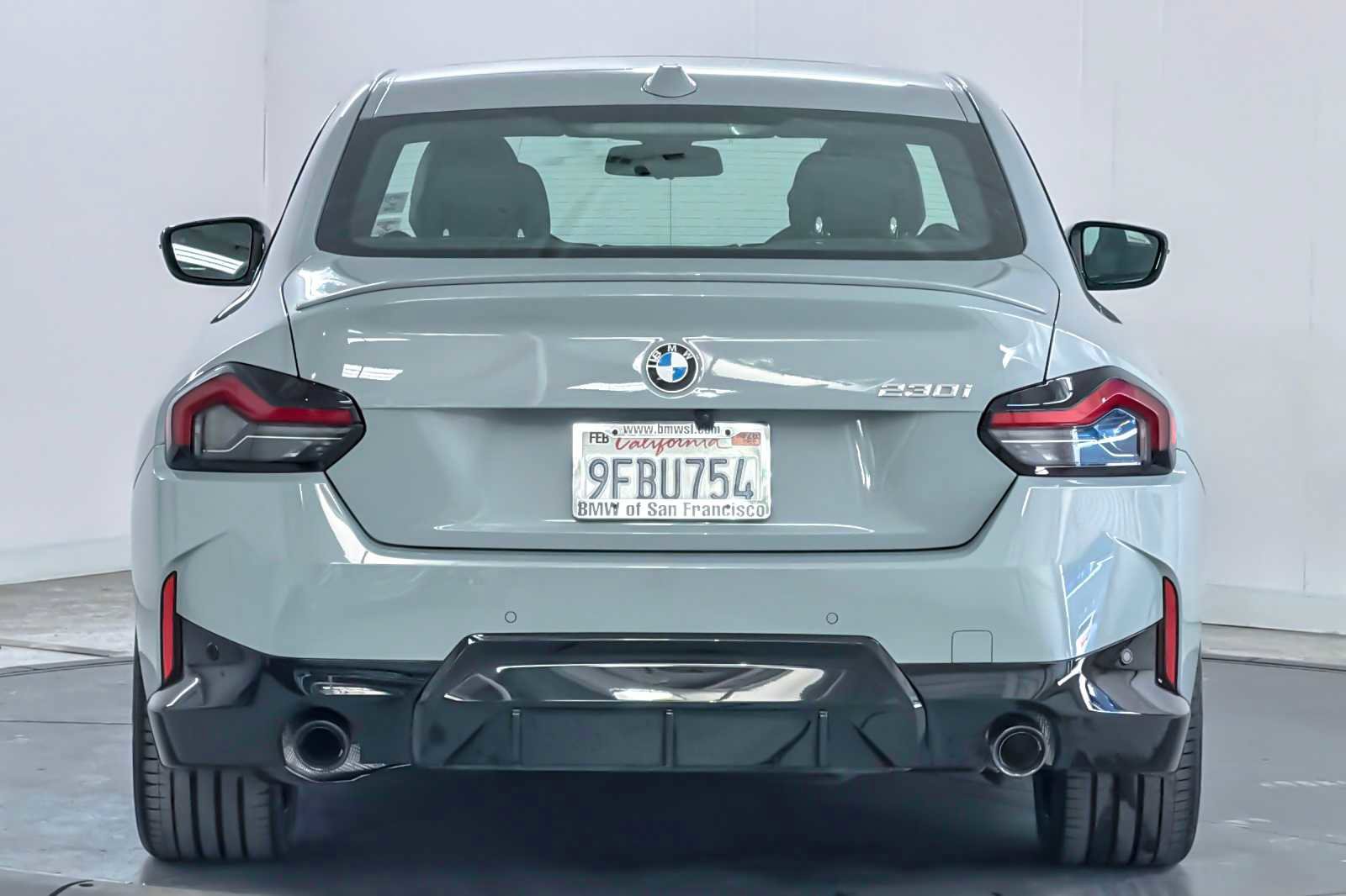 Used 2023 BMW 230i Coupe w/ M Sport Package image 7