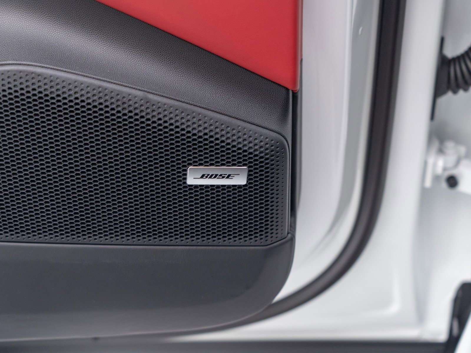 Certified 2026 Porsche Macan GTS Electric image 23