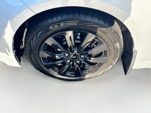 Used 2020 Toyota Corolla LE FWD image 35