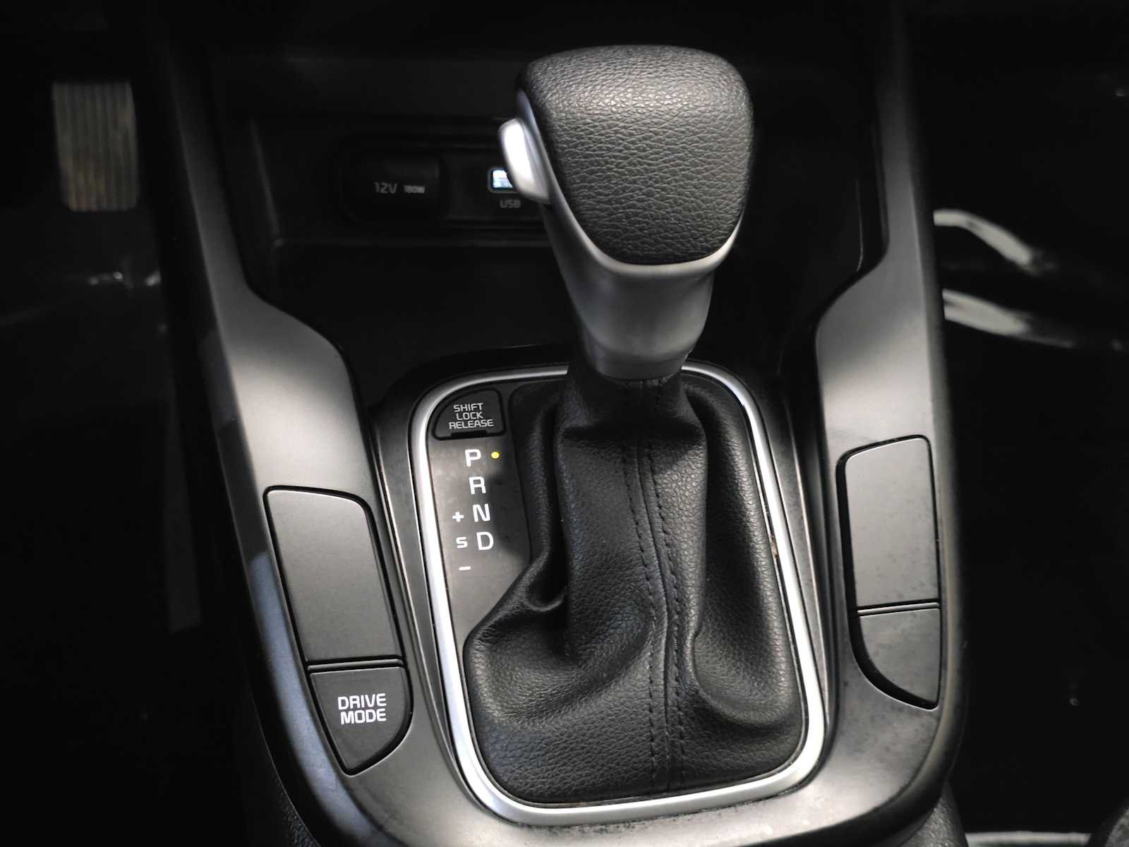 Used 2023 Kia Soul LX w/ LX Technology Package FWD image 17
