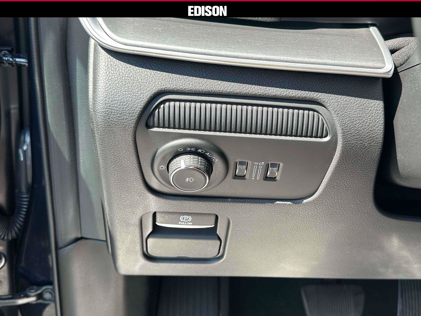 Used 2025 Jeep Wagoneer Series II AWD/4WD image 21