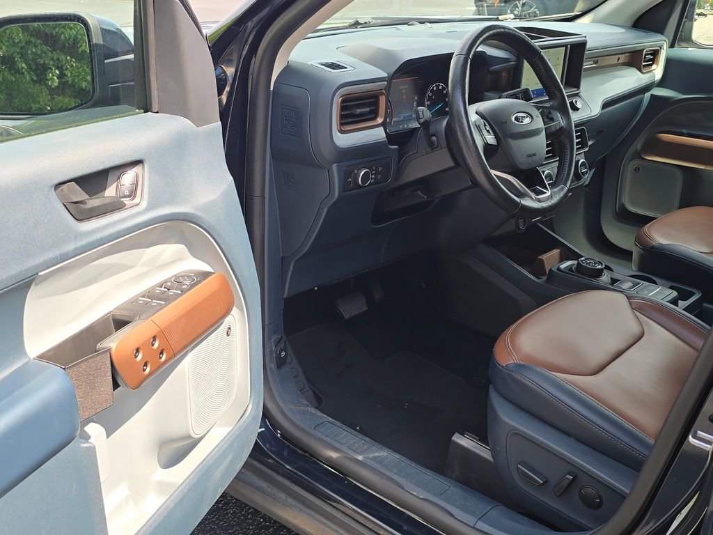Used 2022 Ford Maverick Lariat w/ Lariat Luxury Package FWD image 9