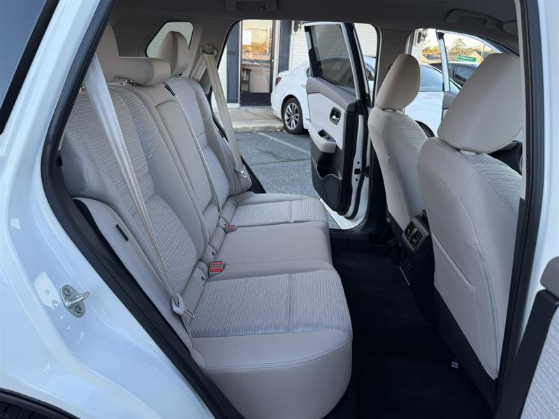 Used 2023 Nissan Rogue SV image 17