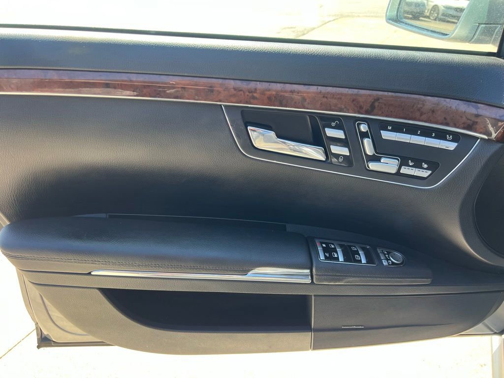 Used 2010 Mercedes-Benz S 550 image 35