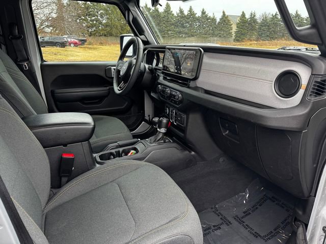 Used 2024 Jeep Wrangler Unlimited w/ Convenience Group image 15