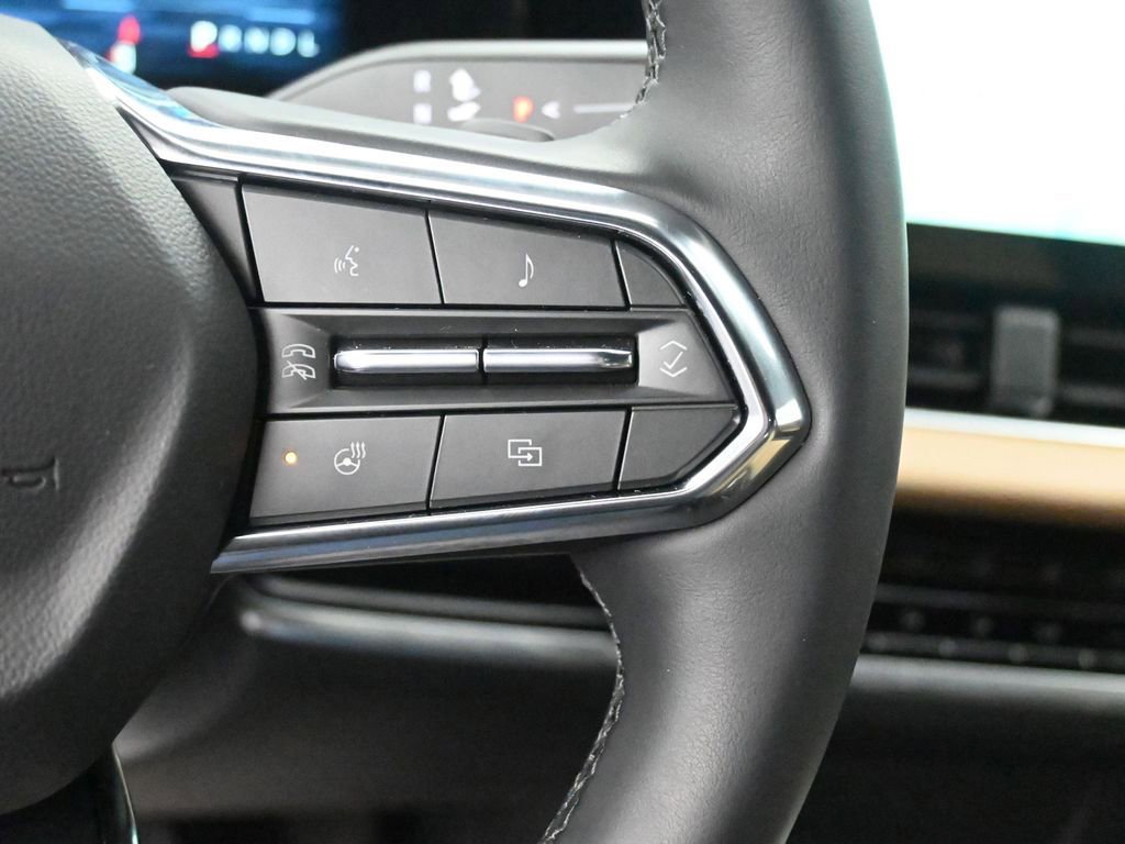 New 2026 Chevrolet Equinox ACTIV w/ Convenience Package III image 32