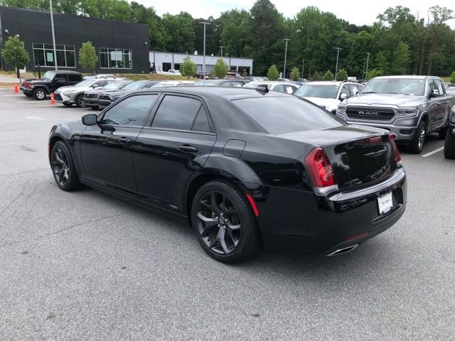 Used 2021 Chrysler 300 Touring w/ Sport Appearance Package RWD image 5