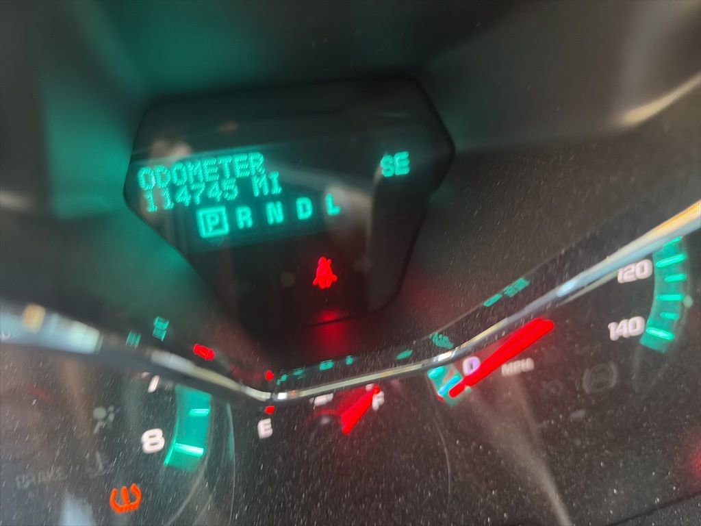 Used 2017 Chevrolet Traverse LT w/ Style and Technology Package FWD image 18