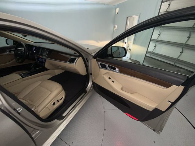Used 2015 Hyundai Genesis 3.8 RWD image 24