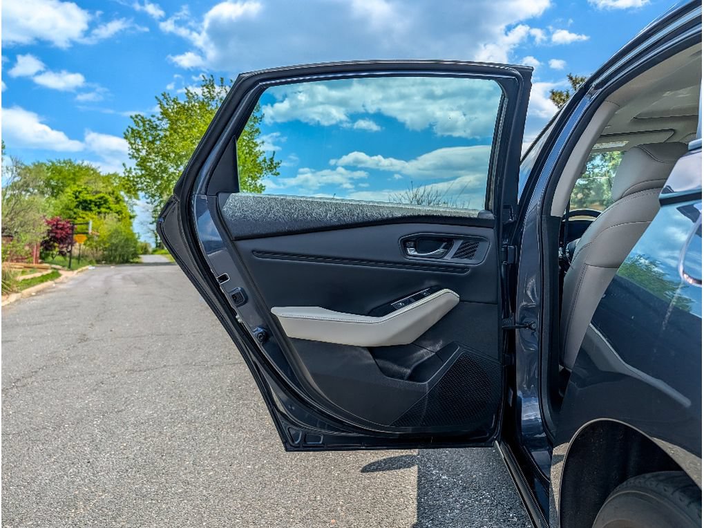 Used 2023 Honda Accord Touring image 11