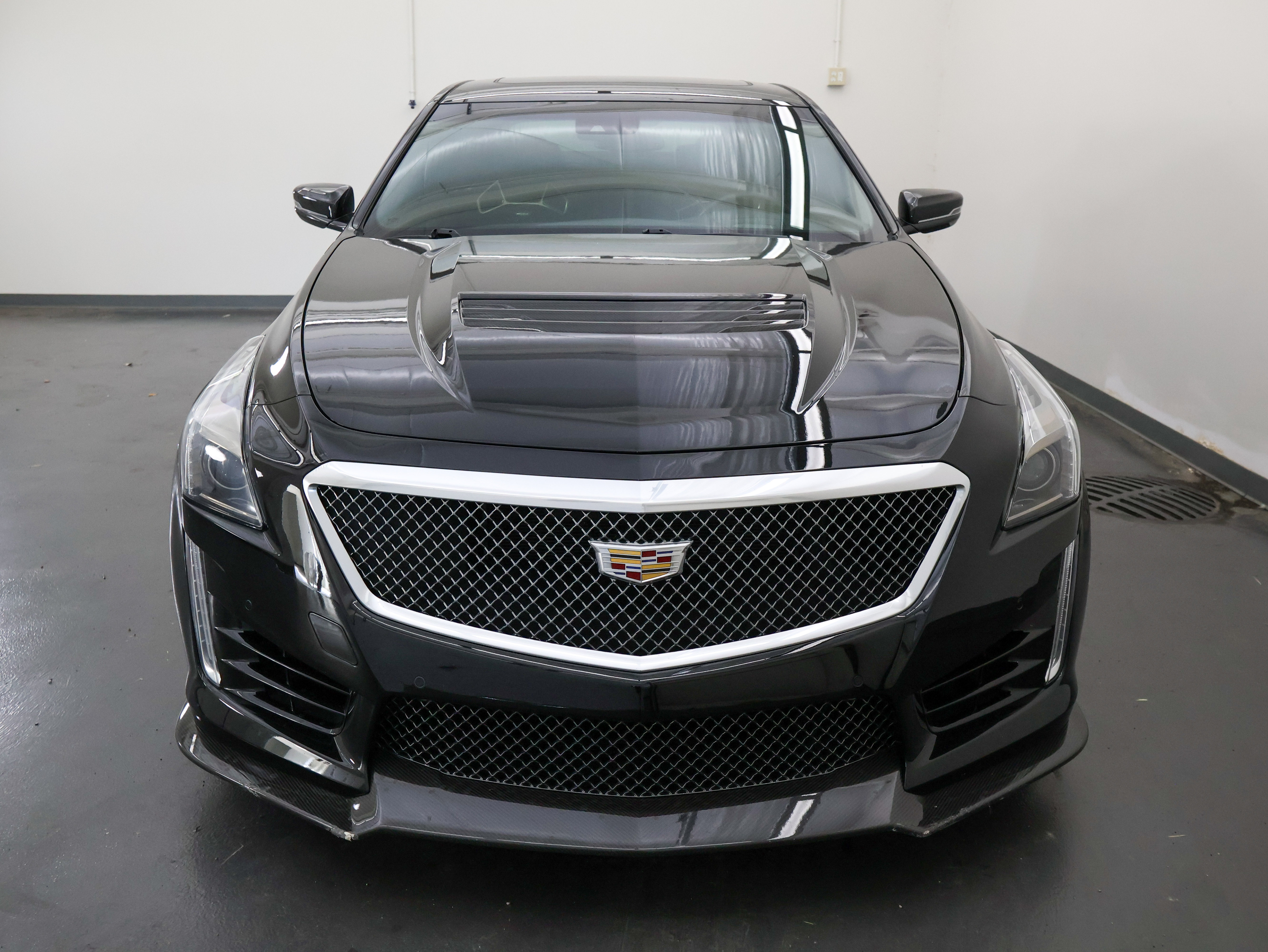 Used 2016 Cadillac CTS V w/ Carbon Fiber Package RWD image 8
