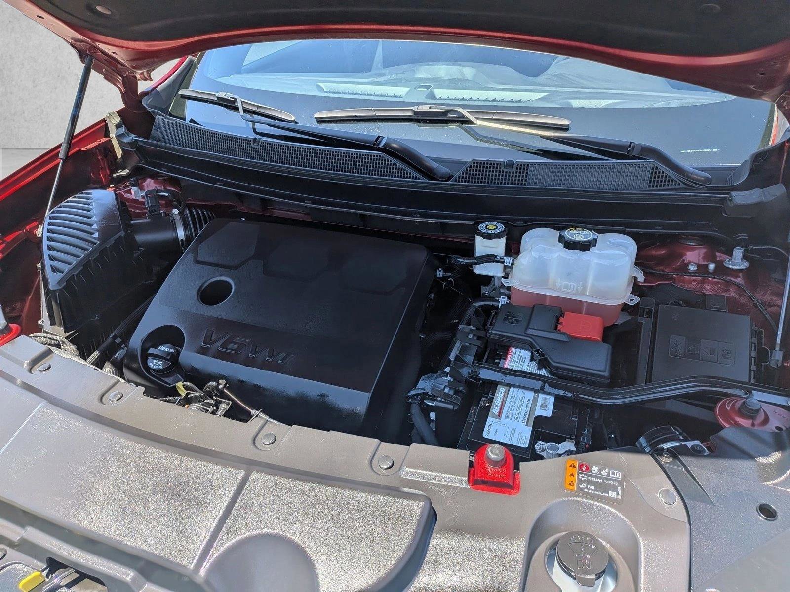 Used 2022 Chevrolet Traverse LT FWD image 28
