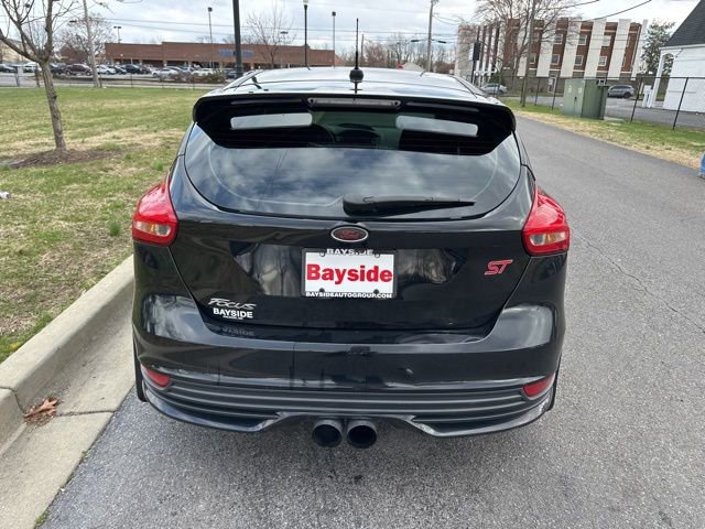 Used 2017 Ford Focus ST image 18