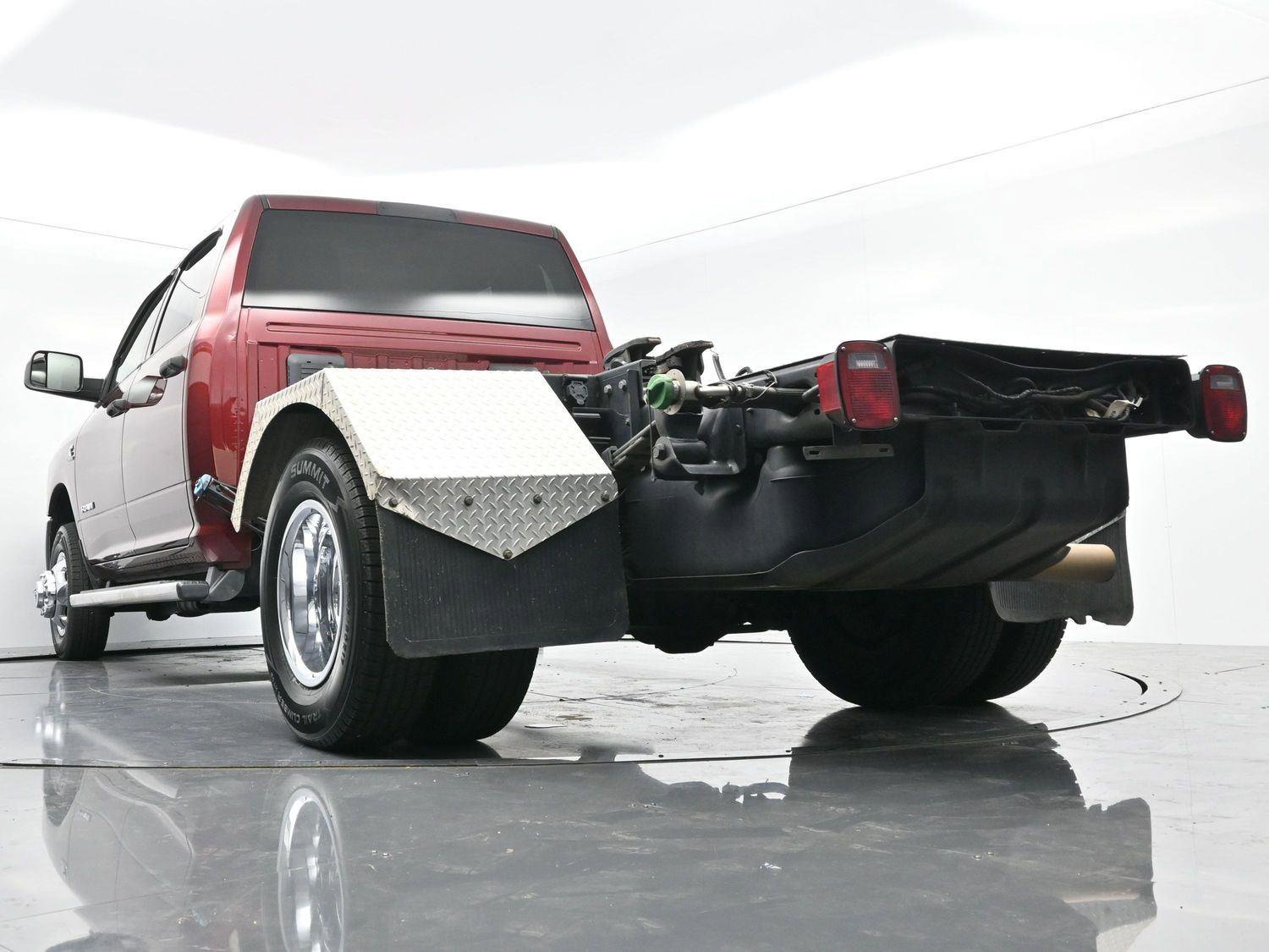 Used 2019 RAM 3500 Tradesman w/ Chrome Appearance Group image 43