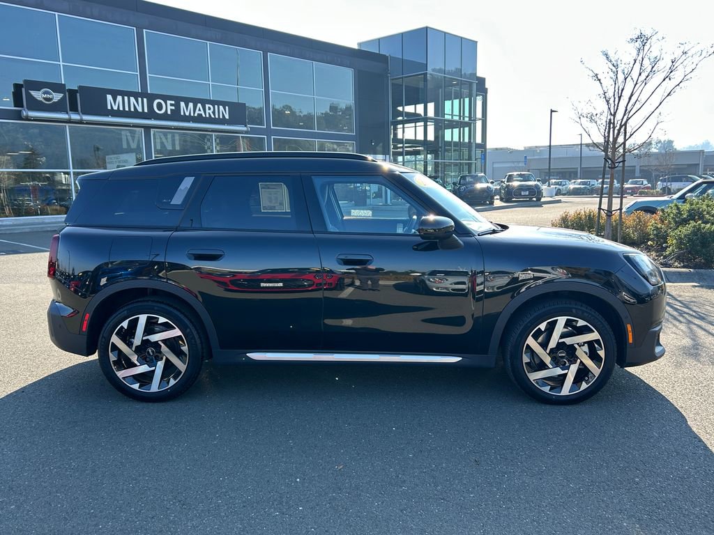 Used 2025 MINI Cooper Countryman S w/ Comfort Package Max image 6