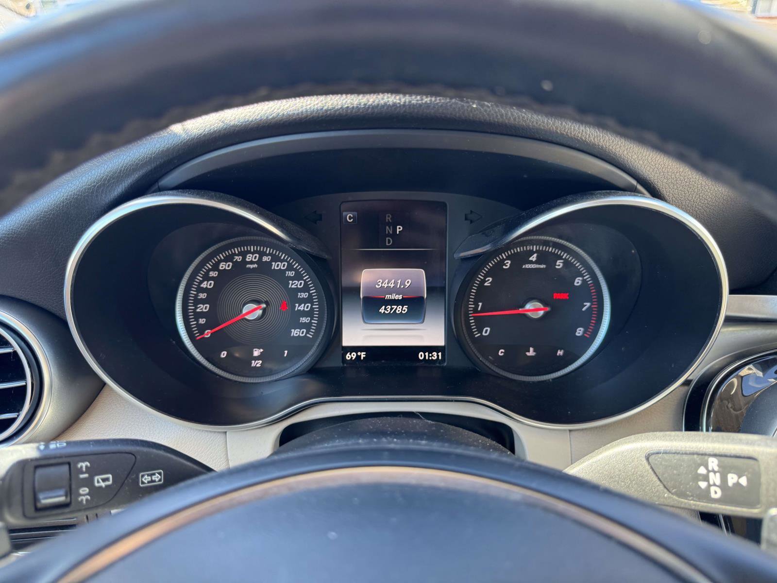 Used 2019 Mercedes-Benz GLC 300 4MATIC image 23