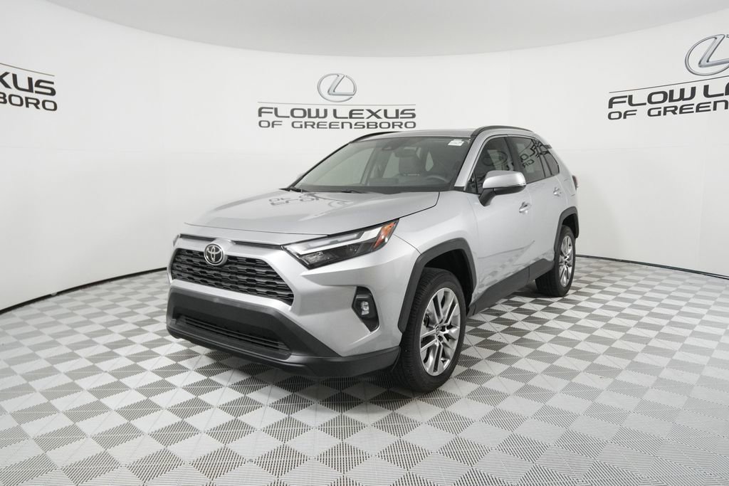 Used 2023 Toyota RAV4 XLE Premium image 1