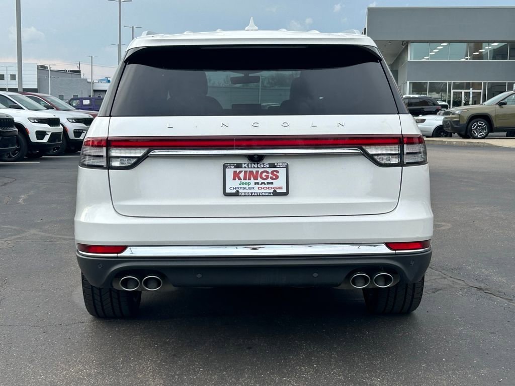 Used 2023 Lincoln Aviator Reserve w/ Equipment Group 201A image 6