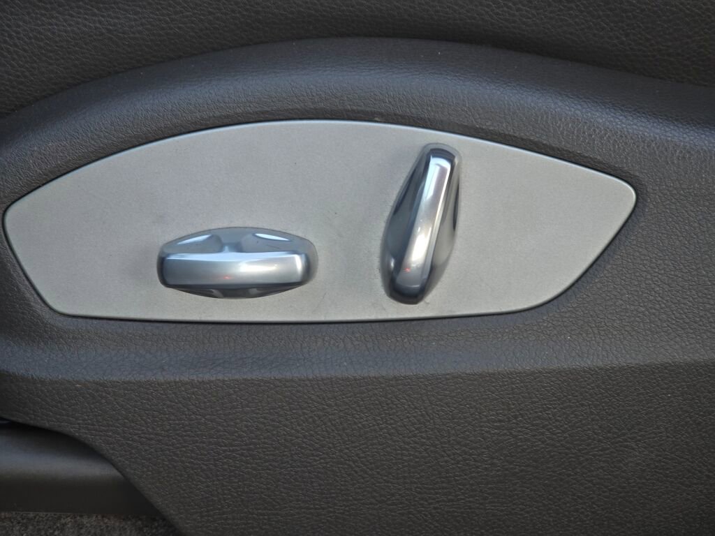 Used 2018 Porsche Macan image 23