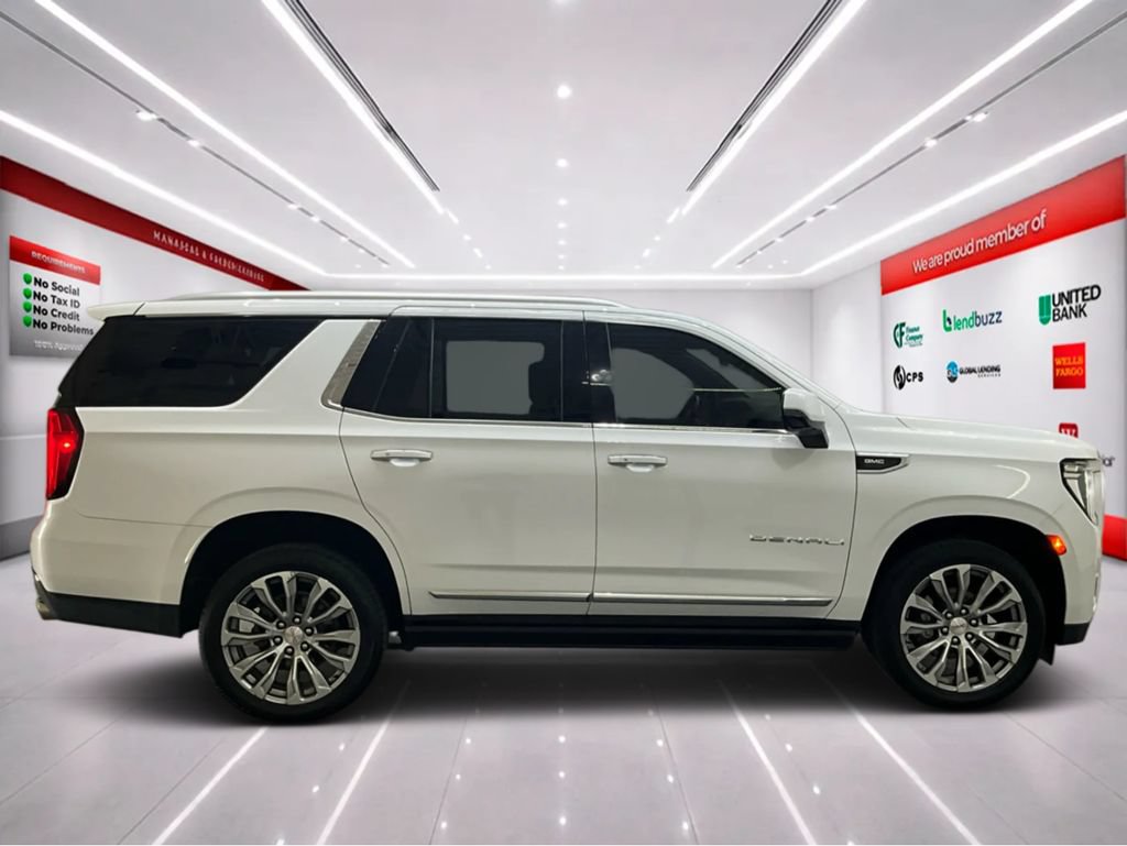 Used 2021 GMC Yukon Denali w/ Denali Premium Package AWD/4WD image 8