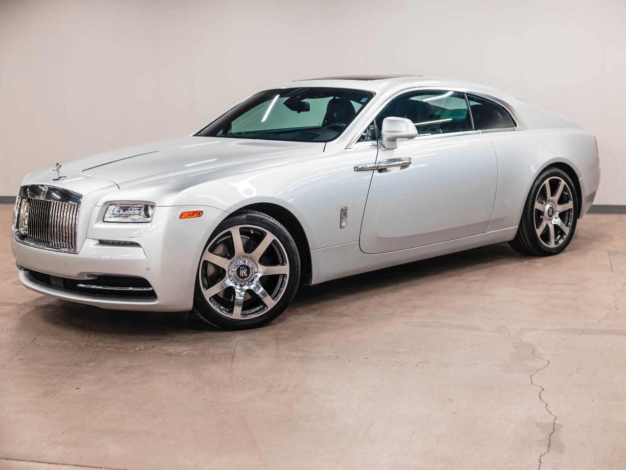Used 2015 Rolls-Royce Wraith image 12