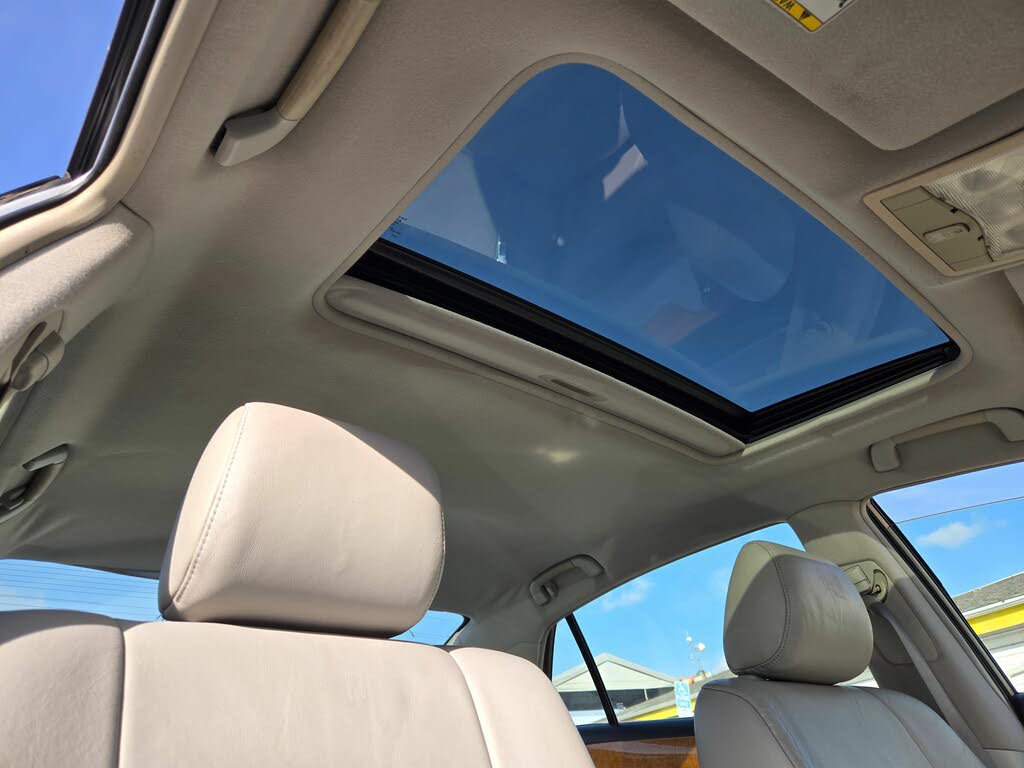 Used 2006 Toyota Avalon XLS FWD image 15