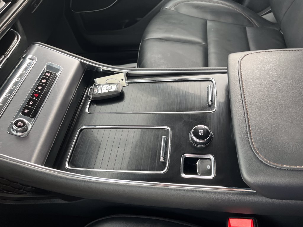 Used 2025 Lincoln Aviator AWD image 21