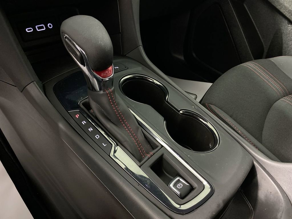 Certified 2024 Chevrolet Equinox RS FWD image 19