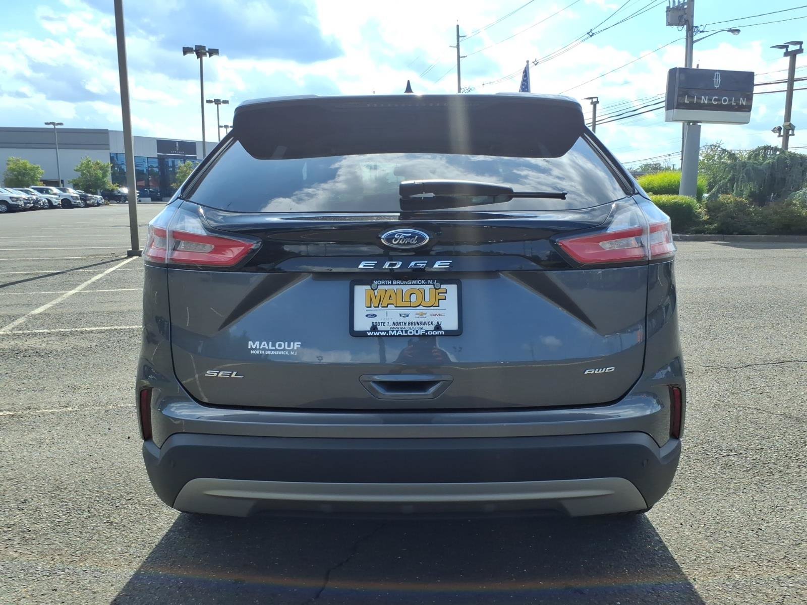 Certified 2024 Ford Edge SEL w/ Convenience Package AWD/4WD image 5