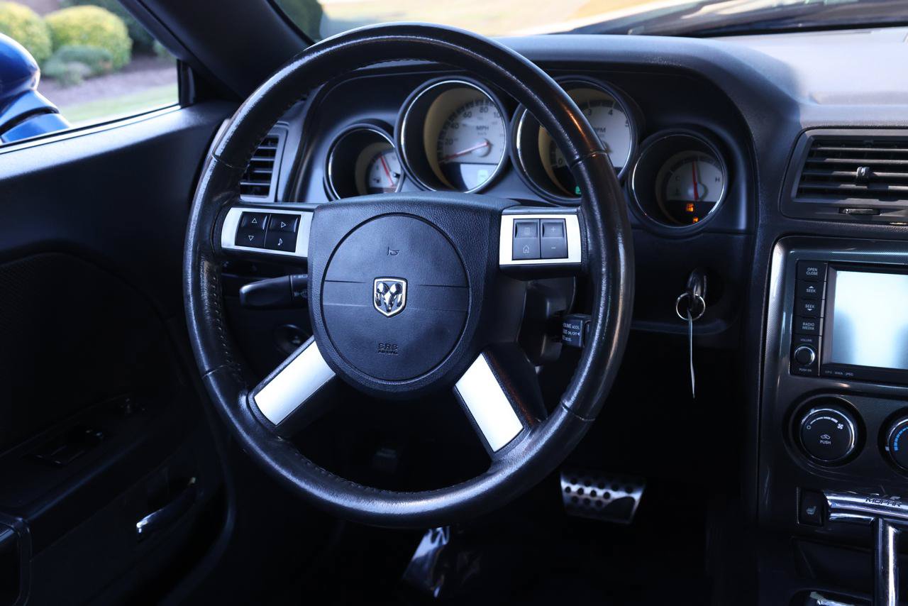 Used 2010 Dodge Challenger R/T RWD image 11
