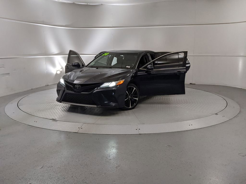 Used 2020 Toyota Camry XSE image 12