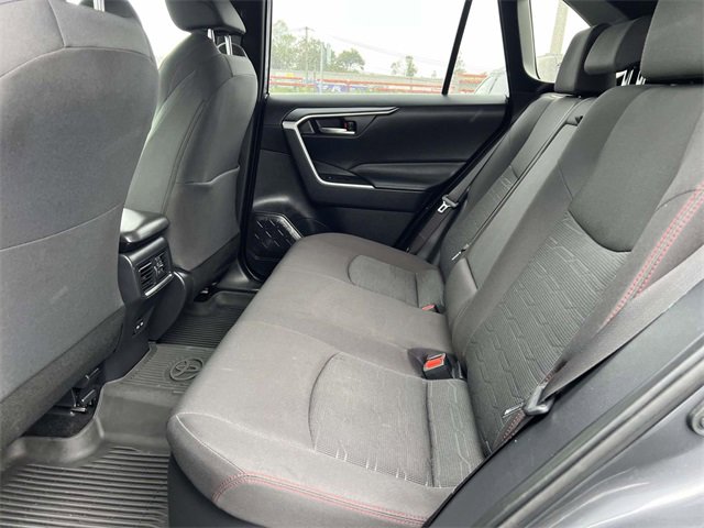 Used 2023 Toyota RAV4 SE image 11
