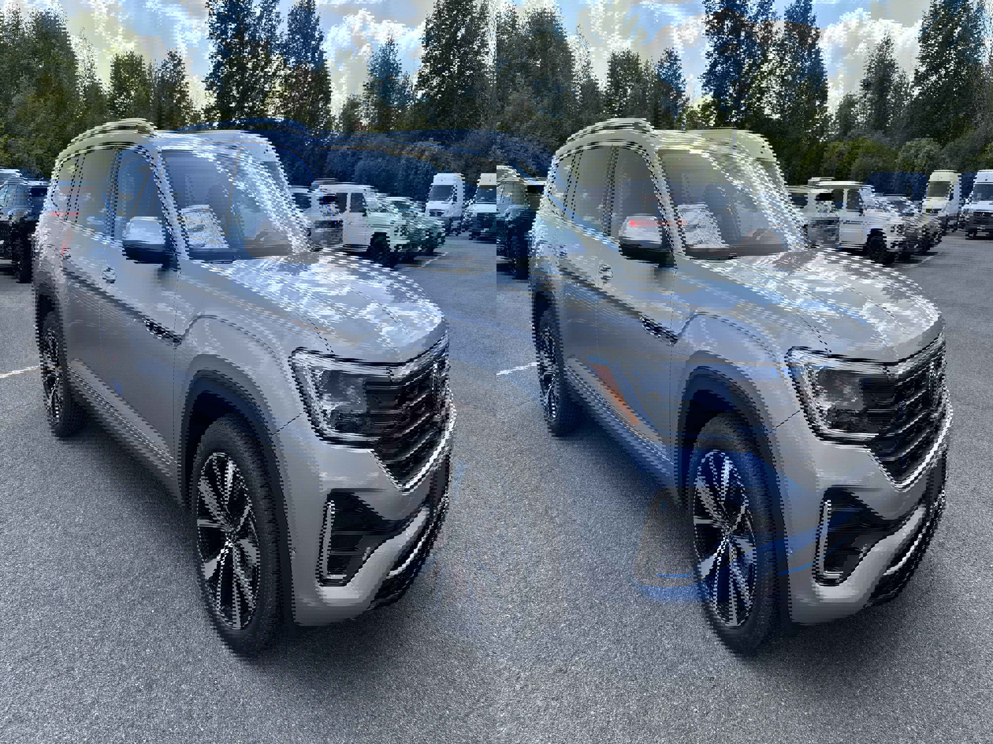 New 2026 Volkswagen Atlas SEL Premium R-Line image 2